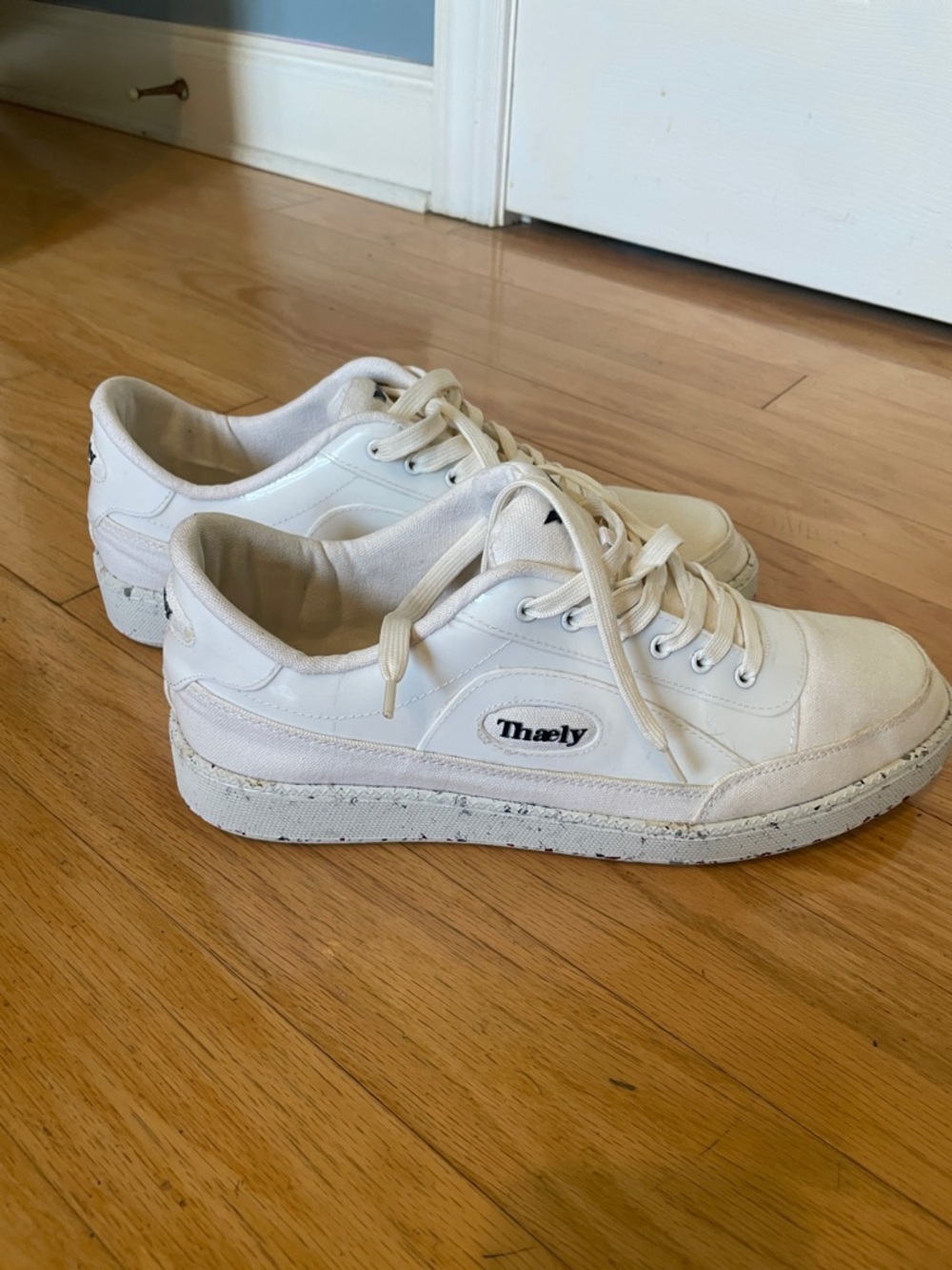 Thaely y2kpro Sneakers unisex men’s 11 1/2 or 12 women’s 13 100% recycled